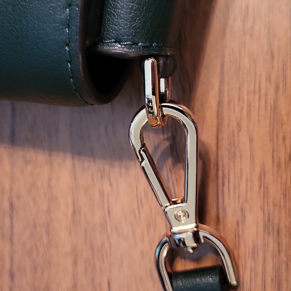 Michael Kors Green Leather Women's Bag with Adjustable And Detachable Strap, EUC - Picture 8 of 9